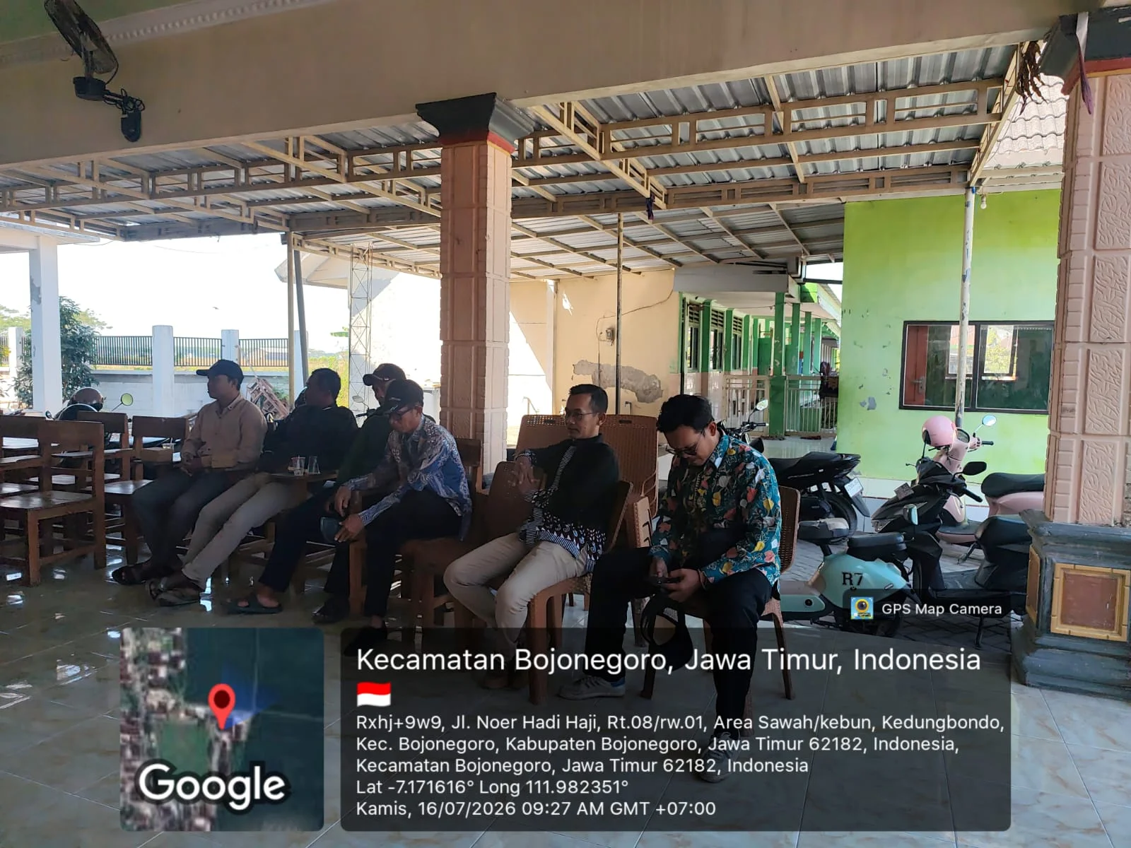 Foto 2 album Rapat bersama dengan Elemen Masyarakat, membahas Panitia 17 Agusutus dan sosialisasi pendaftaran anggota KDMP.